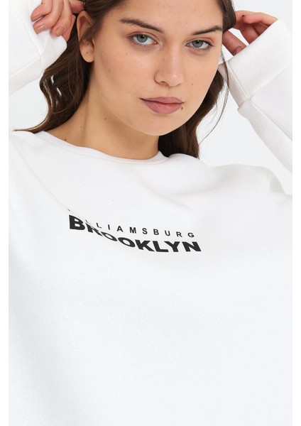 Süperlife Kadın Bisiklet Yaka Oversize Fit Brooklyn Baskılı Ince Sweatshirt SPR23SWK330 modelleri