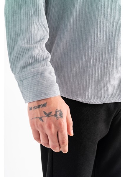 Erkek Kadife Gömlek Açık Gri Rahat Kesim Uzun Kollu Tek Cepli