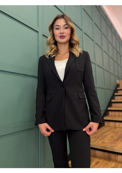 Kadın Cep Detaylı ,önden Tek Düğmeli, Bele Oturan Blazer Ceket-Pantolon Takımı indirimleri