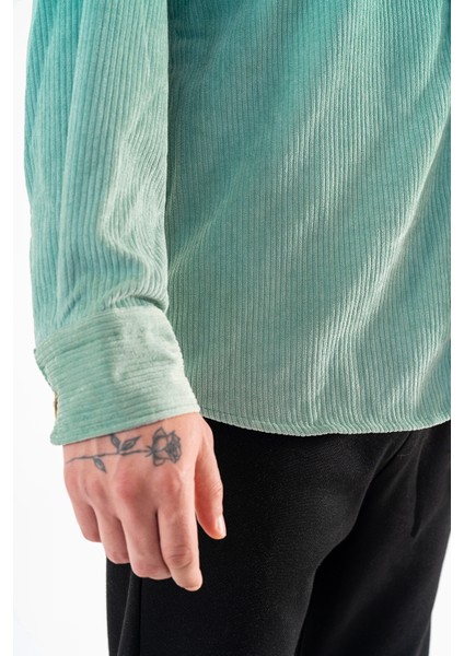 Erkek Kadife Gömlek Su Yeşili Rahat Kesim Uzun Kollu Tek Cepli