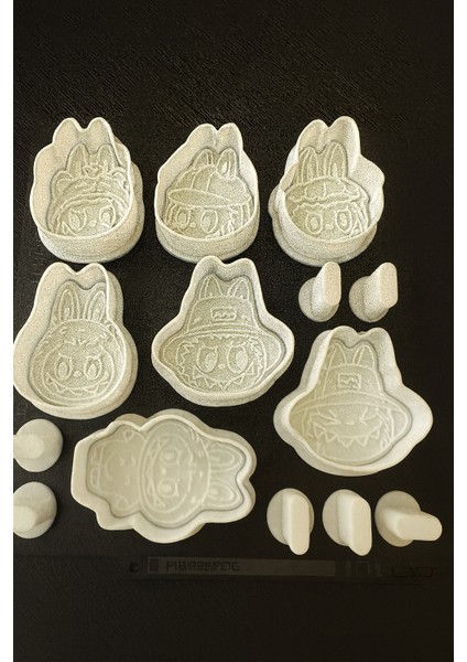 Labubu Kurabiye Kalıbı 7’li Set – Karakter Figürlü Şeker Hamuru ve Oyun Hamuru Kalıbı modelleri