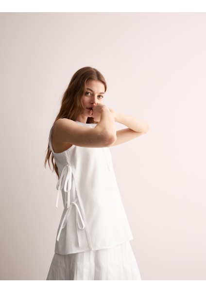 Saf Pamuklu Yandan Bağlamalı Bluz