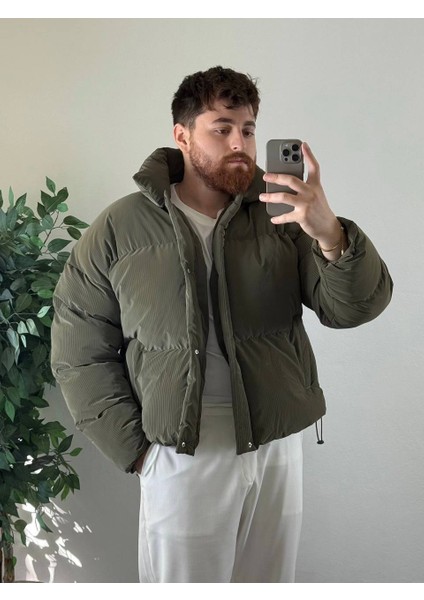 Frostline Erkek Haki Oversize Şişme Mont Soğuk Havalarda Konfor ve Şıklık Sunan Yüksek Kalite