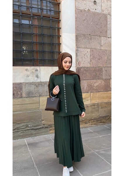 1351 Taşlı Etekli Takım Yeşil