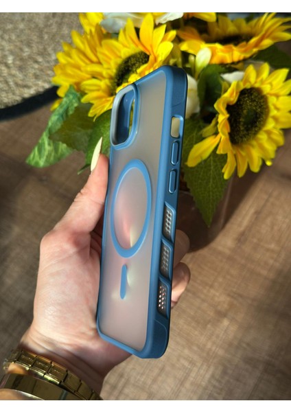 iPhone 13 Cep Telefonu Magesafe Destekli Kılıf fiyatları