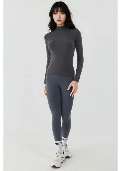 Kadın Ultra Yumuşak Slim Fit Dik Yaka Örme Üst Grey fırsatları
