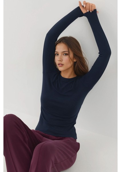 Kadın Slim Fit Yuvarlak Yaka Uzun Kollu Üst Blue