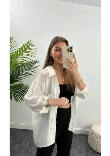 Kadın Beyaz Oversize Gömlek – Uzun Kollu, Rahat Kesim, Şifon Görünümlü Günlük ve Ofis Kombinleri Için fırsatları