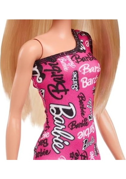 Çıkarılabilir, Tek Omuzlu, Pembe Elbisesi ve Logo Baskılı Ayakkabılarıyla Düz Sarı Saçlı Bebek, HRH07 fiyatları