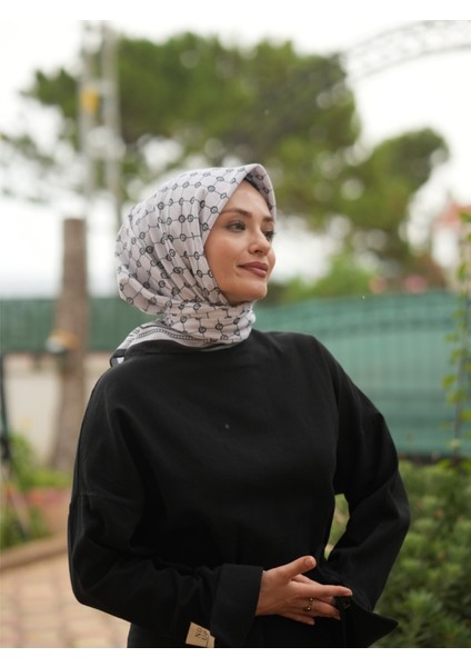 Monogram Desen Soft Eşarp modelleri