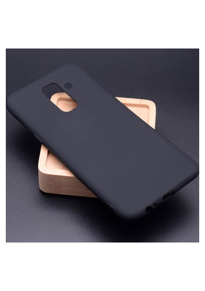 Samsung Galaxy J8 Kılıf Esneyebilen Şık Sofina Silikon Kapak