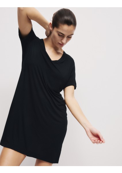 Dantel Detaylı Gecelik