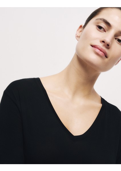 Dantel Detaylı Gecelik