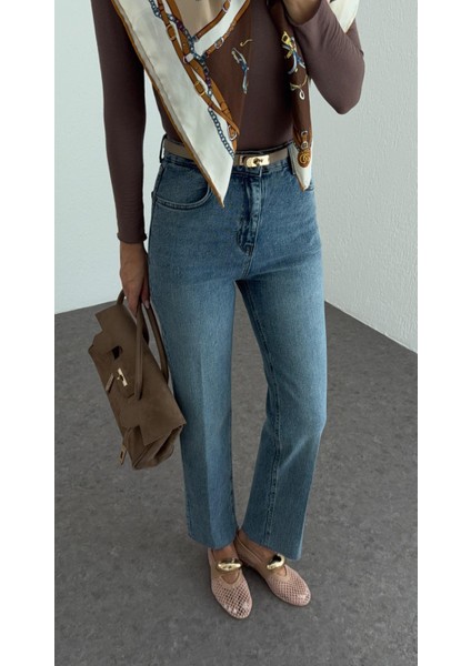 Yüksek Bel Yıkamalı Mavi Momfit Jean