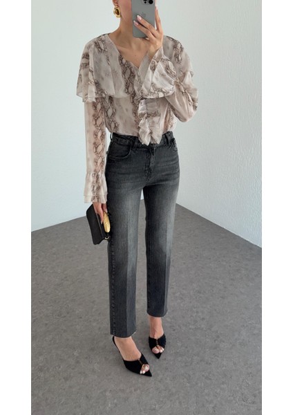 Yüksek Bel Yıkamalı Antrasit Momfit Jean fırsatları