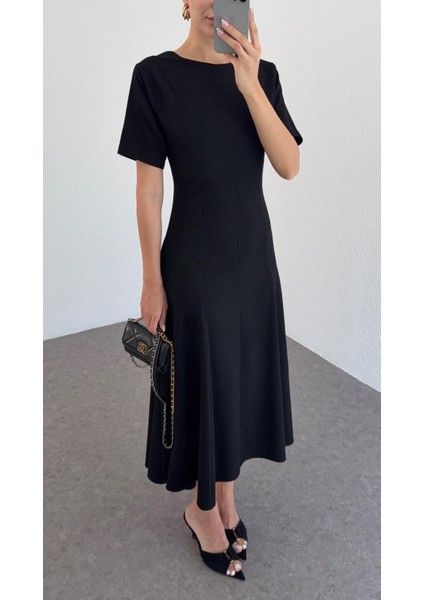 Basic Siyah Elbise fırsatları