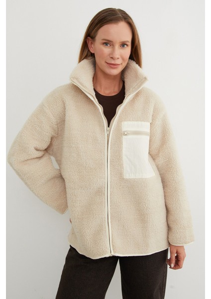 Fermuarlı Tek Cepli Dik Yaka Pelüş Mont