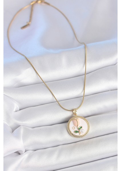 Tegan 316L Çelik Gold Renk Beyaz Mineli Incili Çiçek Işlemeli Portre Model Kadın Kolye TG27BKO10180 fiyatları