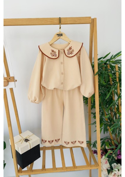 Yaka Nakış Detaylı Kız Çocuk Uzun Gömlekli takım - Bej