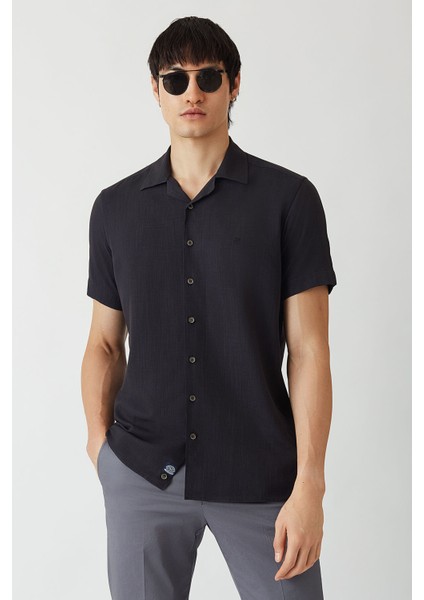 Regular Fit Lacivert Kısa Kollu Basic Erkek Gömlek GM22Y221158_D39 fırsatları