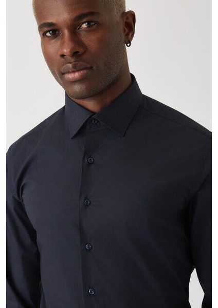Modern Fit Lacivert Basic Klasik Erkek Gömlek GM22Y221142_D39 fırsatları