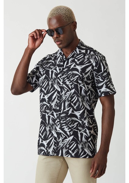Regular Fit Siyah Desenli Kısa Kollu Spor Erkek Gömlek GM22Y221157_D99 indirimleri