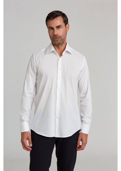 Regular Fit Beyaz Cepli Klasik Erkek Gömlek GMKLS092230020_D01
