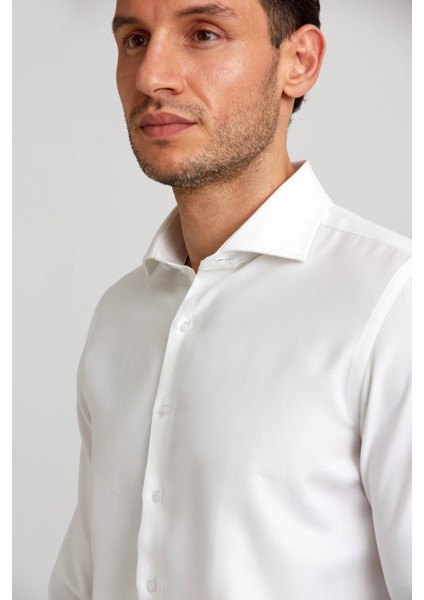 Modern Fit Yarım İtalyan Yaka Beyaz Klasik Erkek Gömlek GMARS0422302101_D01 indirimleri