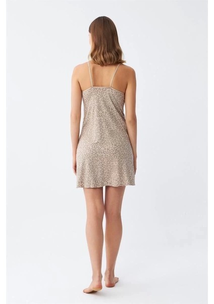 Moda Kadın Penye Vizon Leopar Desenli Ip Askılı Gecelik