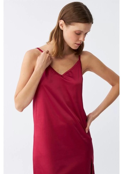 Moda Yırtmaçlı Uzun Saten Gecelik Bordo indirimleri