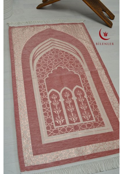 Mihrap Desenli Astarlı Lüks Seccade fırsatları