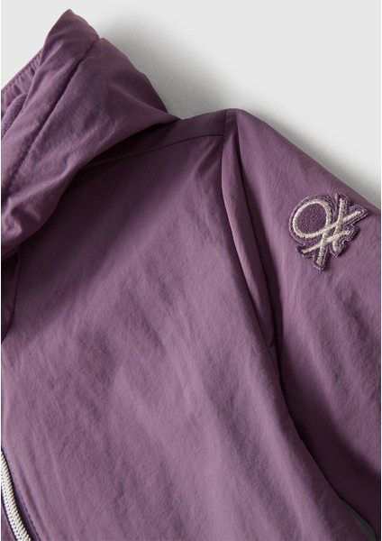 Kız Çocuk Mor Simli Logo Detaylı Cepli Kapüşonlu Jarse Yağmurluk modelleri