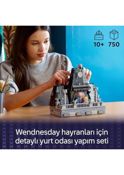 Wednesday: Wednesday ve Enid In Yurt Odası 76781 - 10 Yaş ve Üzeri Çocuklar Için 4 Mini Bebek Figürü Içeren Nevermore Akademisi Yaratıcı Oyuncak Yapım Seti (750 Parça) modelleri