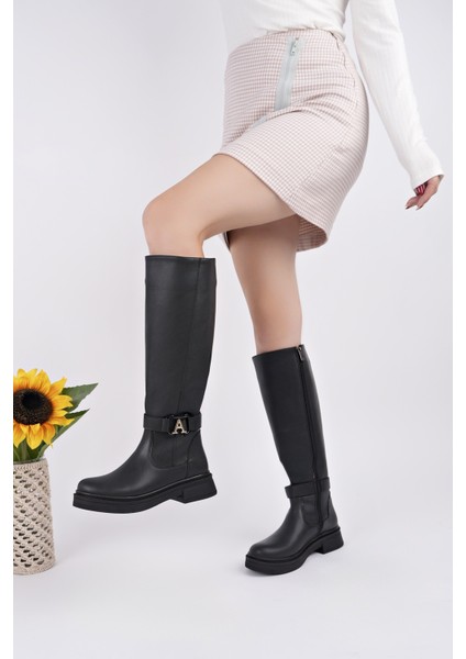 Aventra Kemer ve Toka Detaylı Fermuarlı Kadın Çizme fırsatları