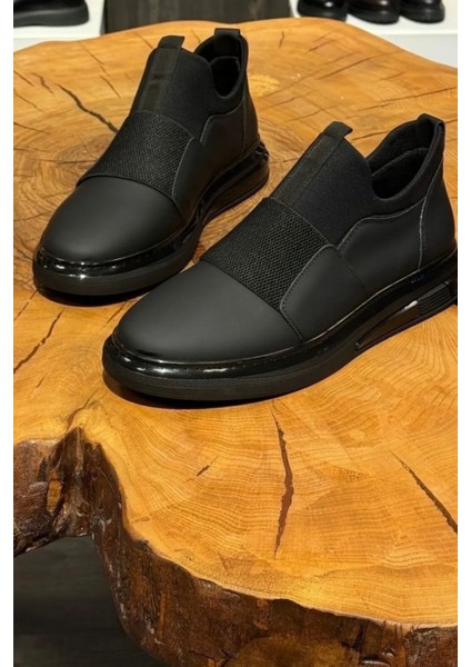 1067 Streçli Siyah Mat Hakiki Deri Erkek Sneakers