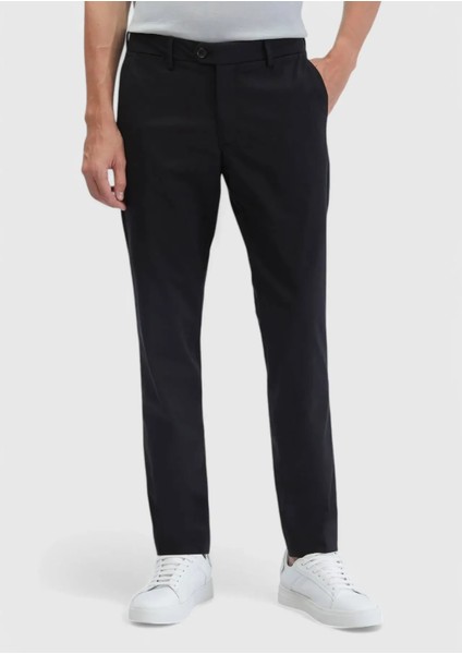 Siyah Düz Dokuma Regular Fit Casual Pantolon fiyatları