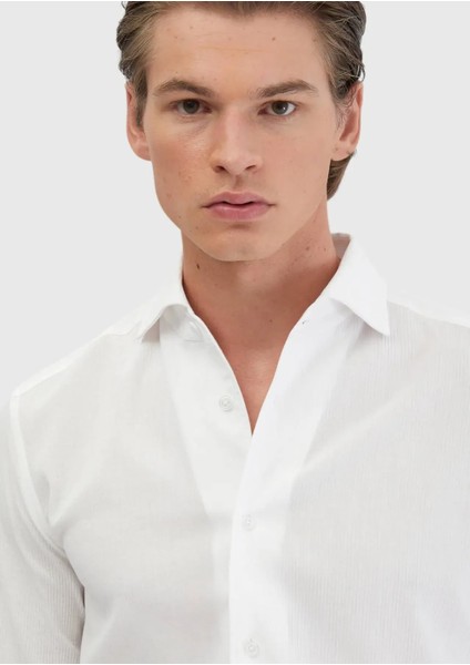 Beyaz Düz Casual Fit Dokuma Casual %100 Pamuk Gömlek fırsatları