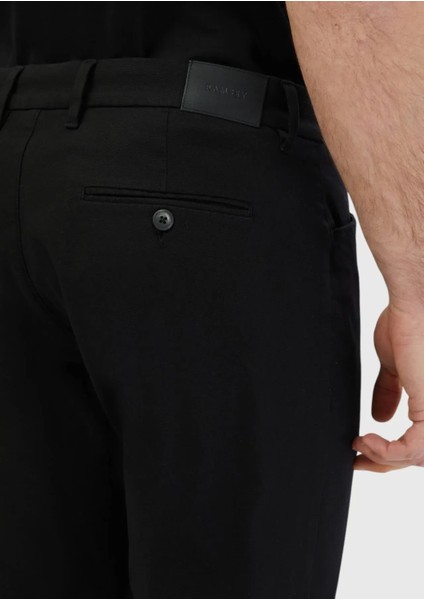 Siyah Düz Dokuma Regular Fit Casual Pamuk Karışımlı Pantolon indirimleri