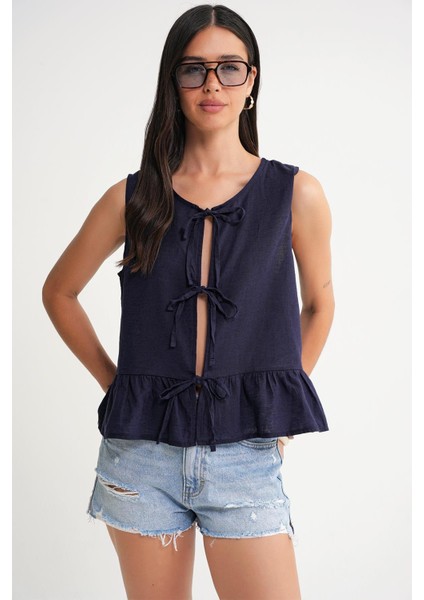 4717 Kadın Önü Bağcıklı Fırfırlı Kolsuz Keten Bluz Lacivert
