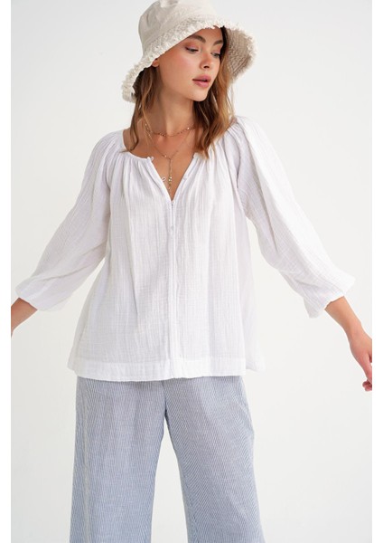 4707 Kadın Yakası Büzgülü Kolu Lastikli Bol Müslin Bluz Beyaz