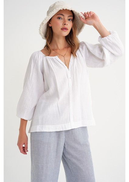 4707 Kadın Yakası Büzgülü Kolu Lastikli Bol Müslin Bluz Beyaz modelleri