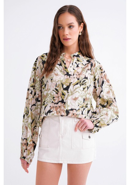 4649 Kadın Hakim Yaka Çiçek Desenli Büzgülü Bluz Haki