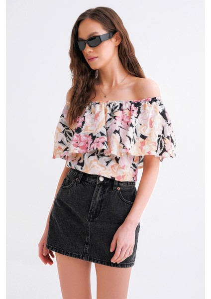 4648 Kadın Omzu Düşük Volanlı Çiçek Desenli Bluz Pembe