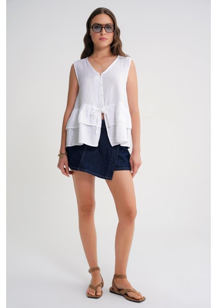 4722 Kadın V Yaka Fırfırlı Müslin Bluz Beyaz fiyatları