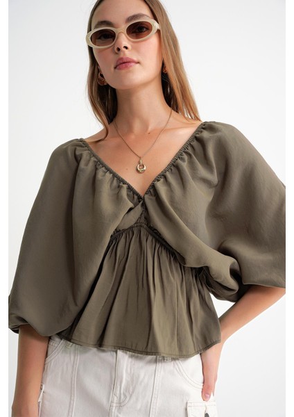 4703 Kadın V Yaka Lastikli Modal Bluz Haki fırsatları