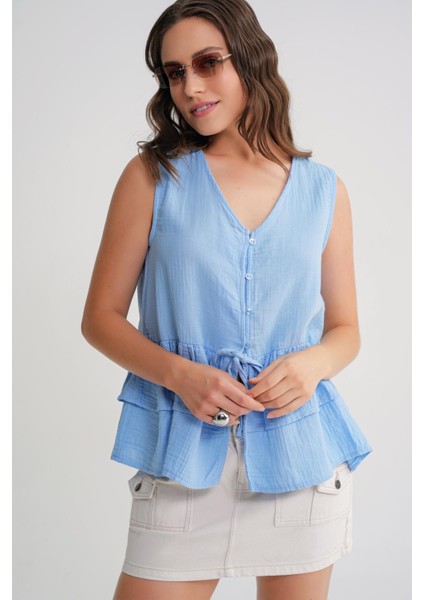 4722 Kadın V Yaka Fırfırlı Müslin Bluz Bebe Mavi indirimleri