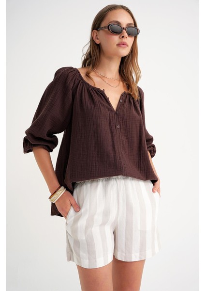 4707 Kadın Yakası Büzgülü Kolu Lastikli Bol Müslin Bluz Kahve fırsatları
