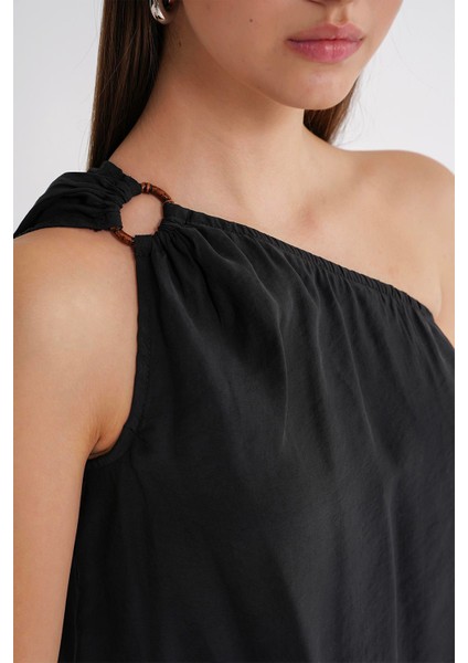 4665 Kadın Tek Omuz Askılı Bluz Siyah fırsatları