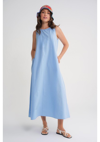 4690 Kadın Bisiklet Yaka Sıfır Kol Midi Paraşüt Elbise Bebe Mavi