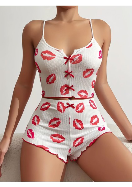 Dudak Desenli Şortlu Pijama Takımı fırsatları